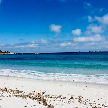 فيلة Cala Pira